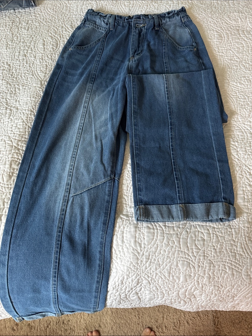 SHEIN Two-Tone Paneled Blue Jeans